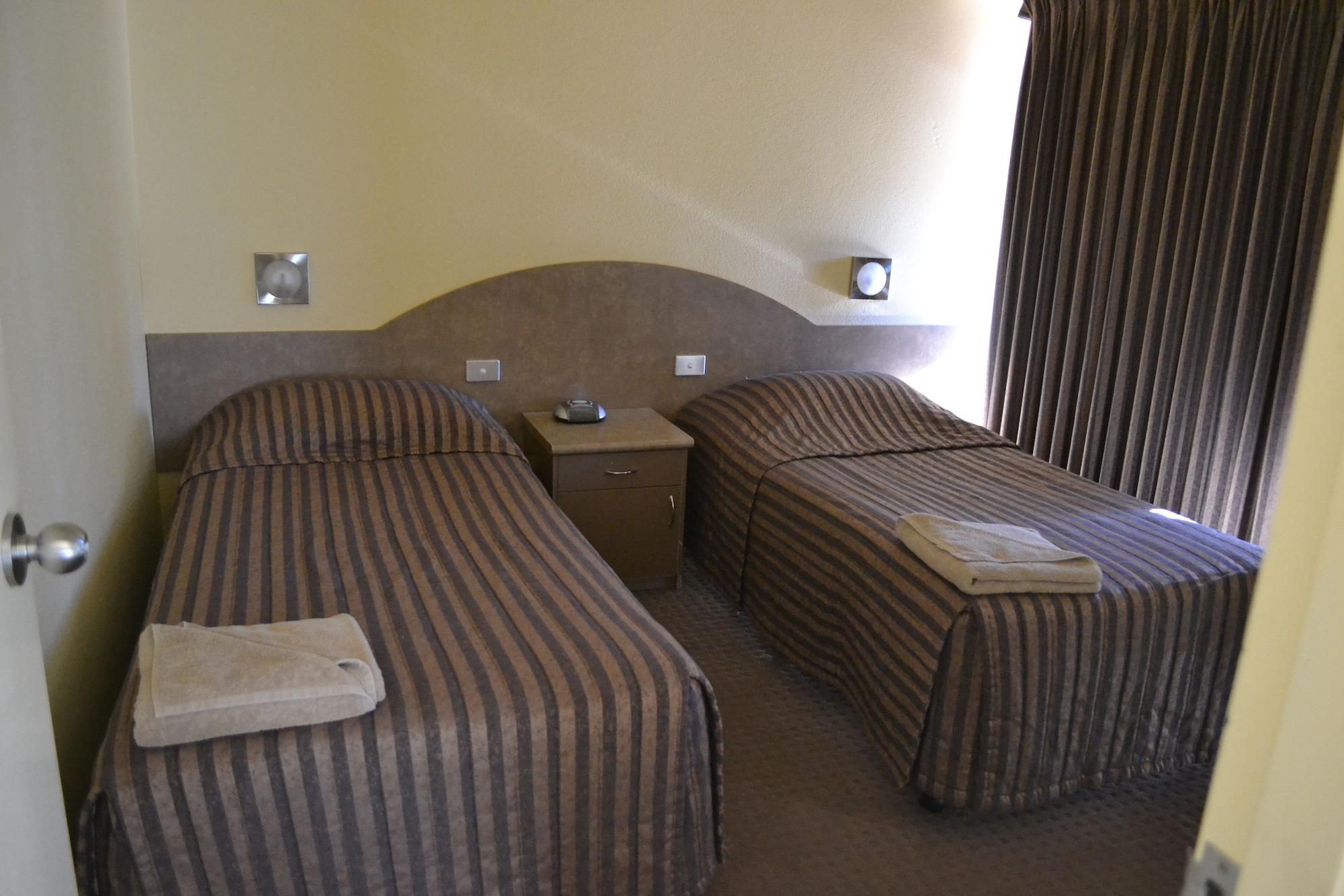 Yarrawonga Mulwala Golf Club Hotell Exteriör bild A typical motel room