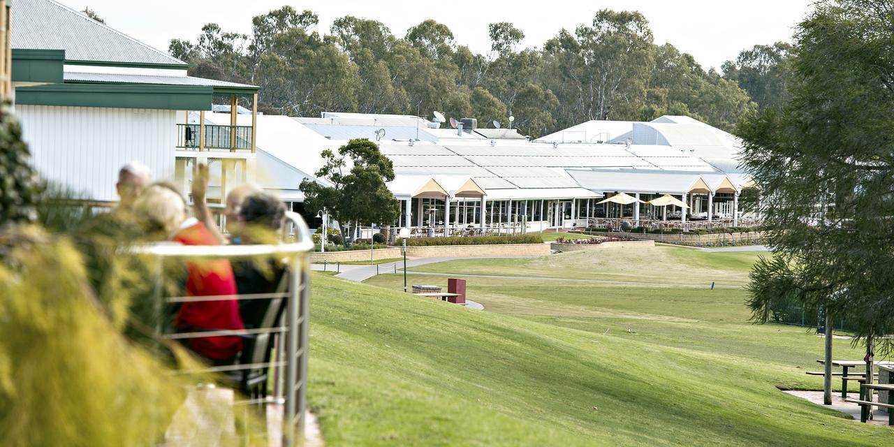 Yarrawonga Mulwala Golf Club Hotell Exteriör bild The clubhouse at the Adelaide Oval