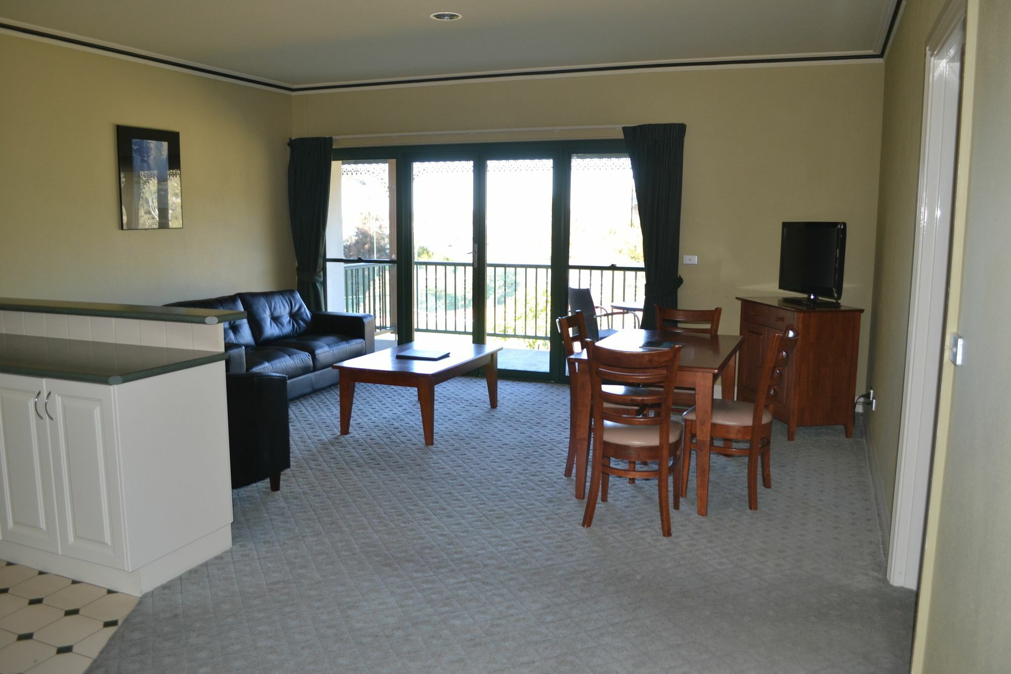 Yarrawonga Mulwala Golf Club Hotell Exteriör bild A typical apartment at the hotel